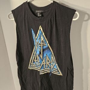 Small Def Leapord Forever 21 Black Tee #59